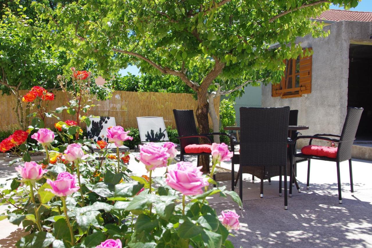 Apartment Kokic Pridraga Экстерьер фото