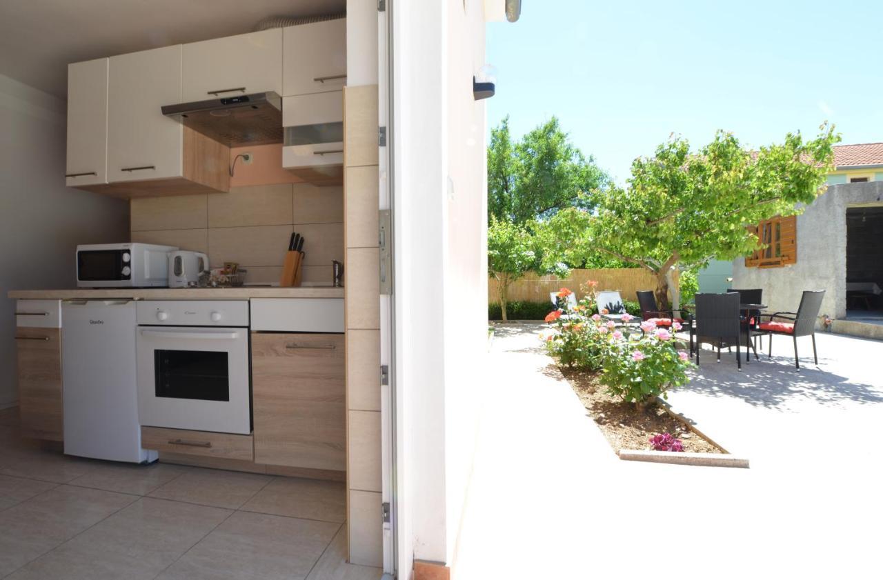 Apartment Kokic Pridraga Экстерьер фото